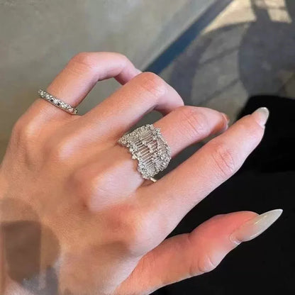 Fashionable Luxury Lace Sparkling Rhinestone Inlaid Ring Elegant Banquet Party Charm Jewelry Ring Valentine's Day Gift
