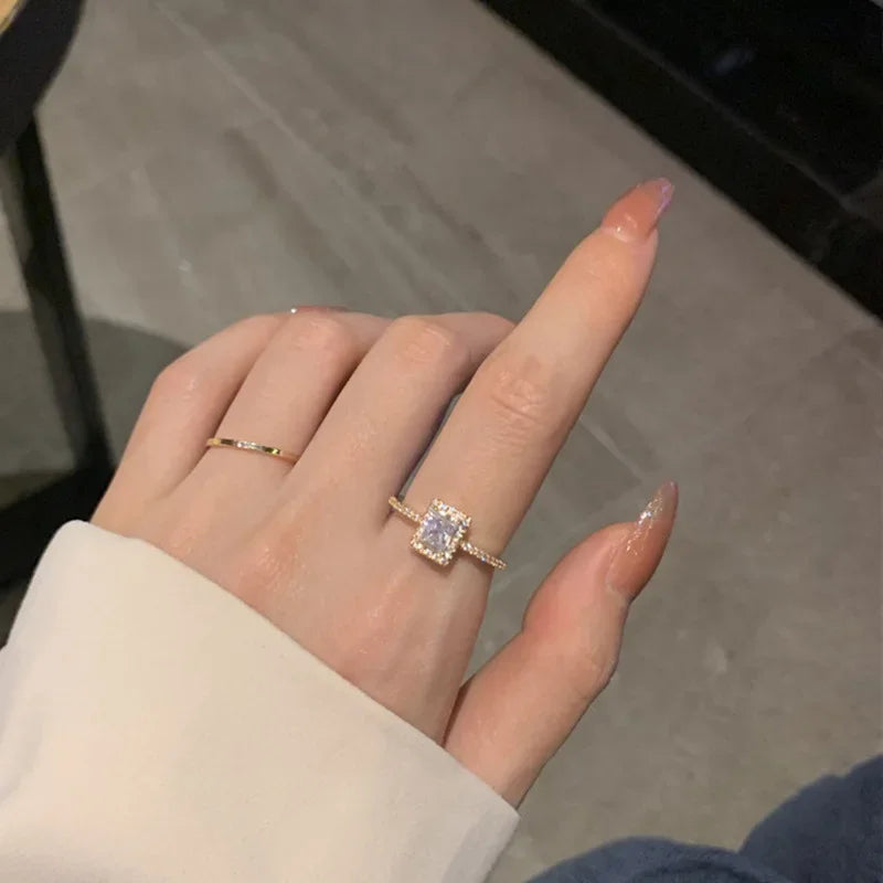 Luxury Classic Square Zircon Wedding Engagement Rings for Women Exquisite Open Adjustable Geometry Shine Rings Charm Jewelry