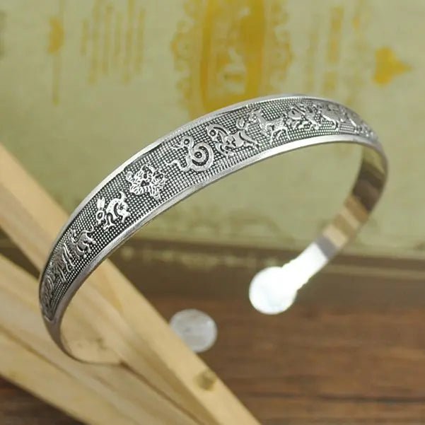 Retro Cuff Bracelets Tibetan Silver Metal Carving Fish Elephant Flower Bangles Vintage Gypsy Jewelry Female Gifts