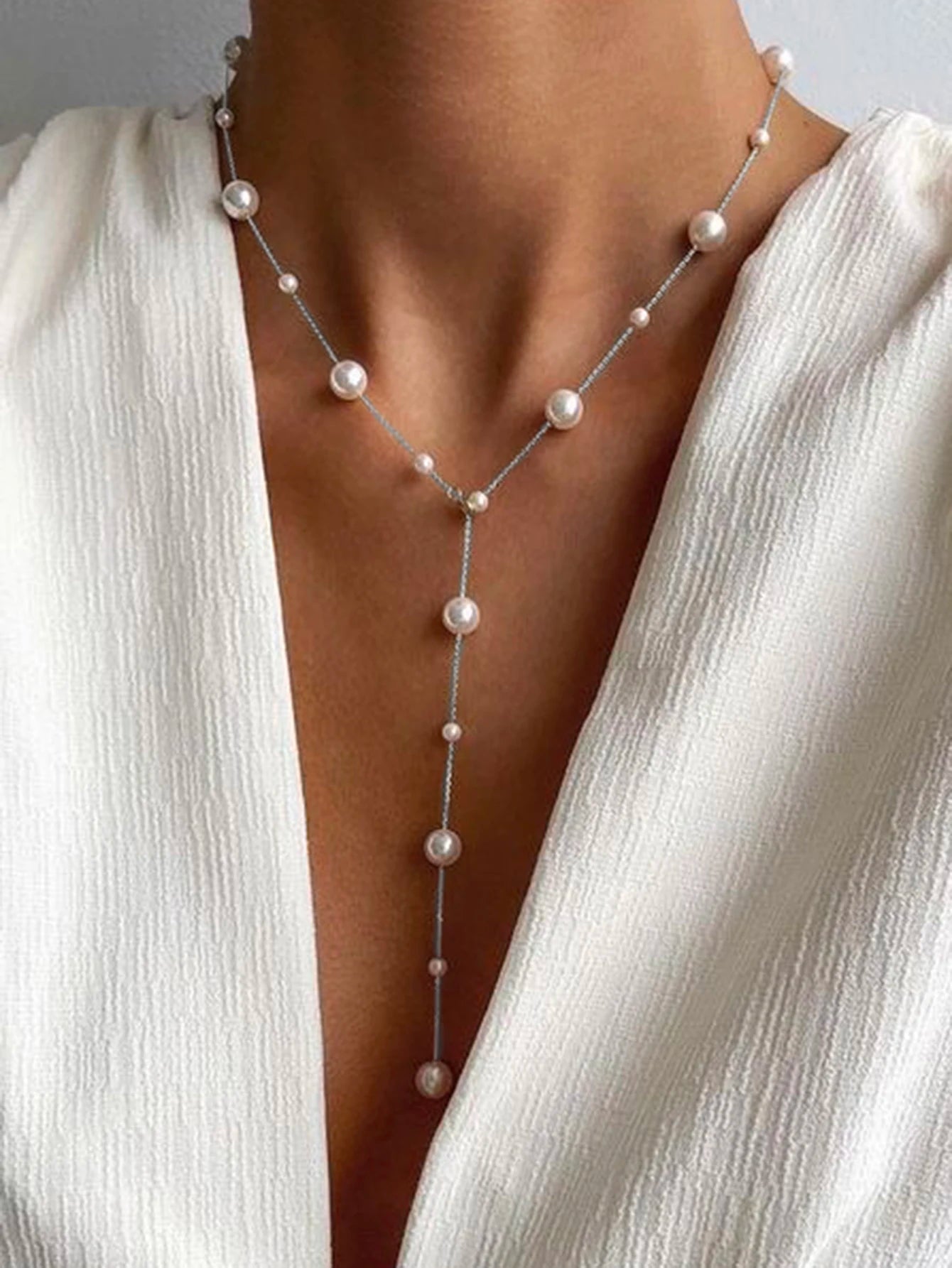 Elegant Pearl Y-Shaped Lariat Necklace - Adjustable Long Sweater Chain, Irregular Pearl Drop for Women, Bridal & Banquet Jewe