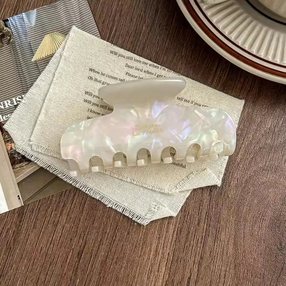 1Pc Elegant Vintage French Hair Clip Two-Tone with Wood Grain & Marbled Design Perfect for Casual Daily Dressing Cute Hair Cl