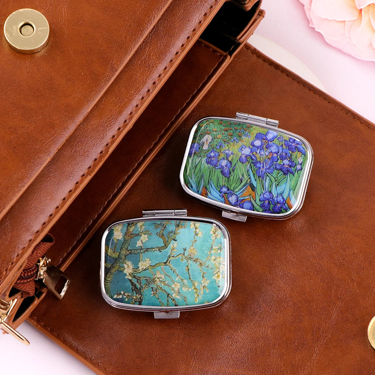 Van Gogh Art Mini Pill Box 2-Compartment Medicine Pill Organizer Household Portable Medicine Storage Box Travel Jwelery Gift