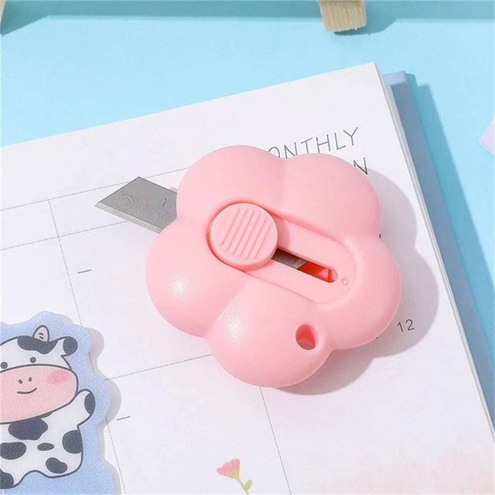 Lovely Flowers Portable Utility Knife Paper Cutter Cutting Paper Razor Blade Letter Envelope Opener Knife Office Stationery -