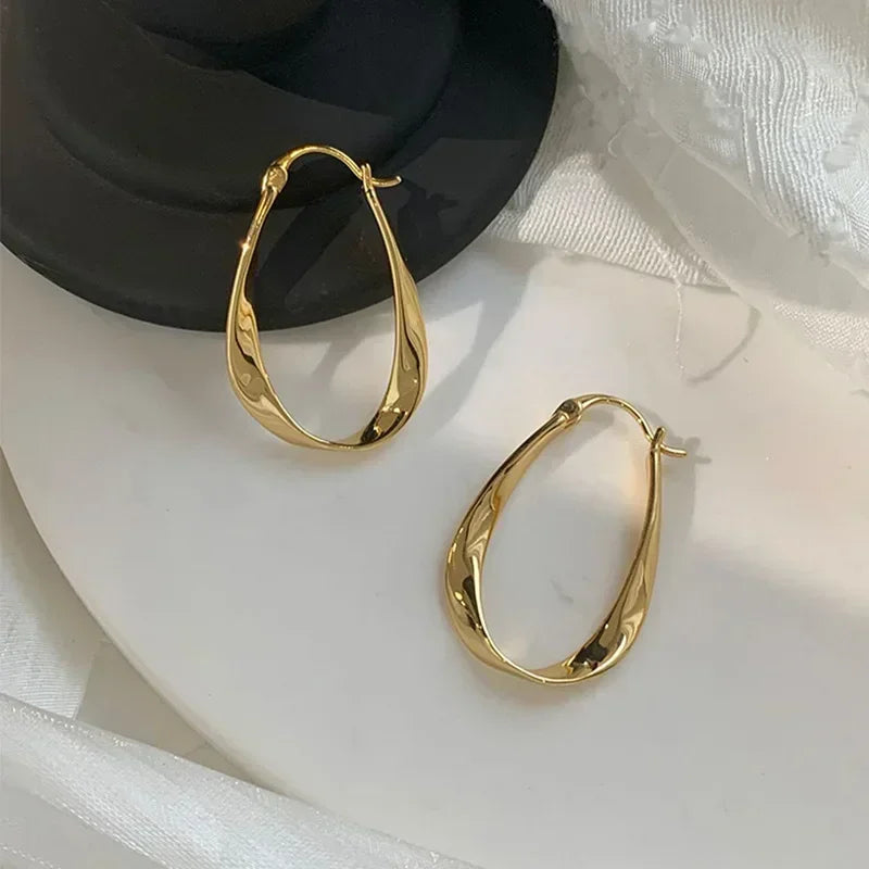 Vintage Geometry Irregular Eardrop Personality Asymmetry Dripping Oil Earrings for Women Fashion Daily Commuting Jewelry Gift