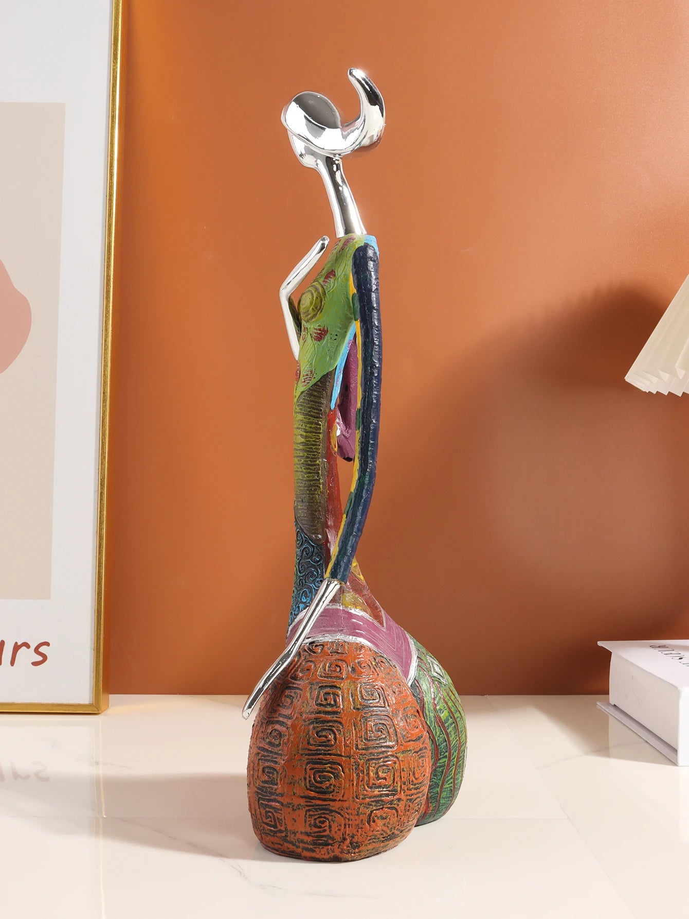 Abstract Art Figurine, Resin Decorative Craft, Home Decorative Accessories for Bedroom, Living Room, and Study