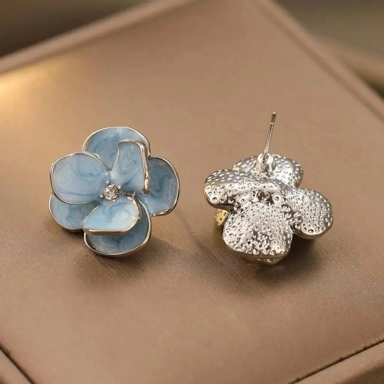New Fashion Sweet Design Spring/Summer Blue Pink Enamel Flower Light Luxury High End Earrings Party Gifts for Women Jewelry