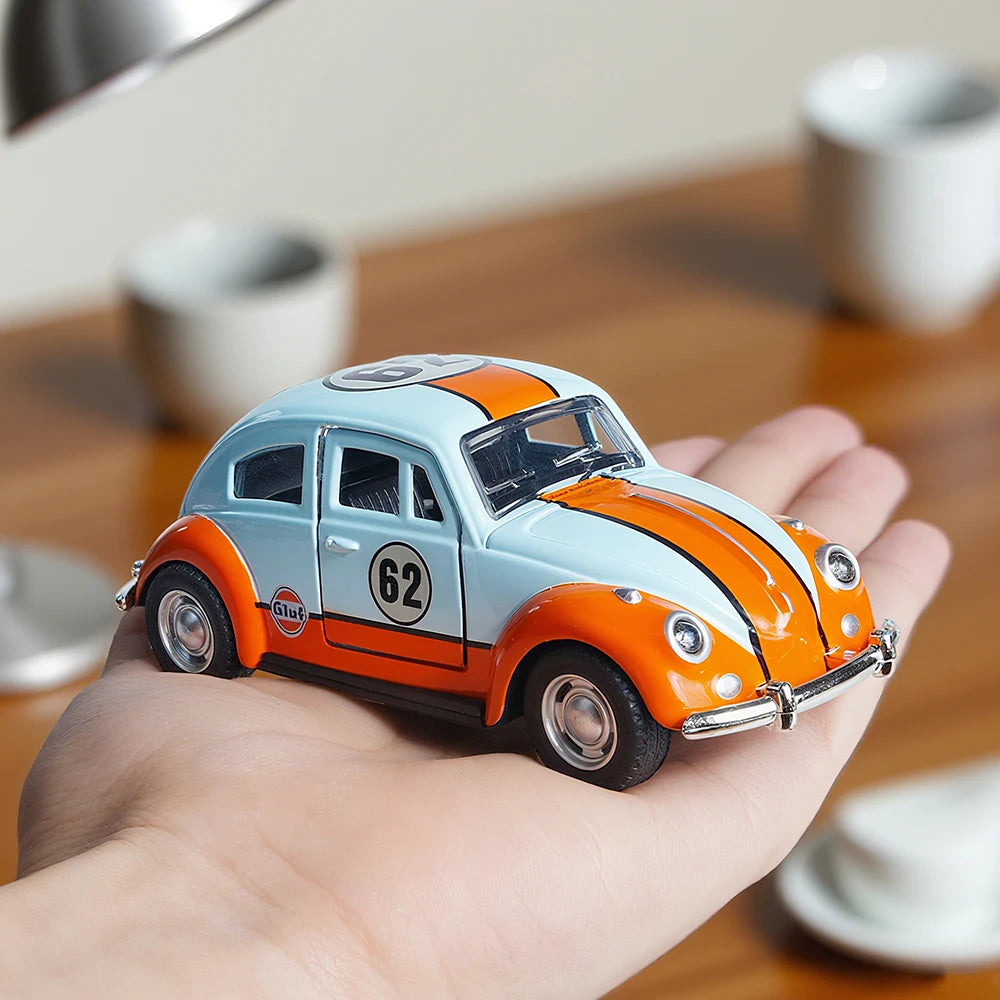 1:36 New Retro Beetle Alloy Die-Cast Classic Model Toy Car, Pull-Back, Openable Doors, Collectible Ornament, Boys' Toy, Chris