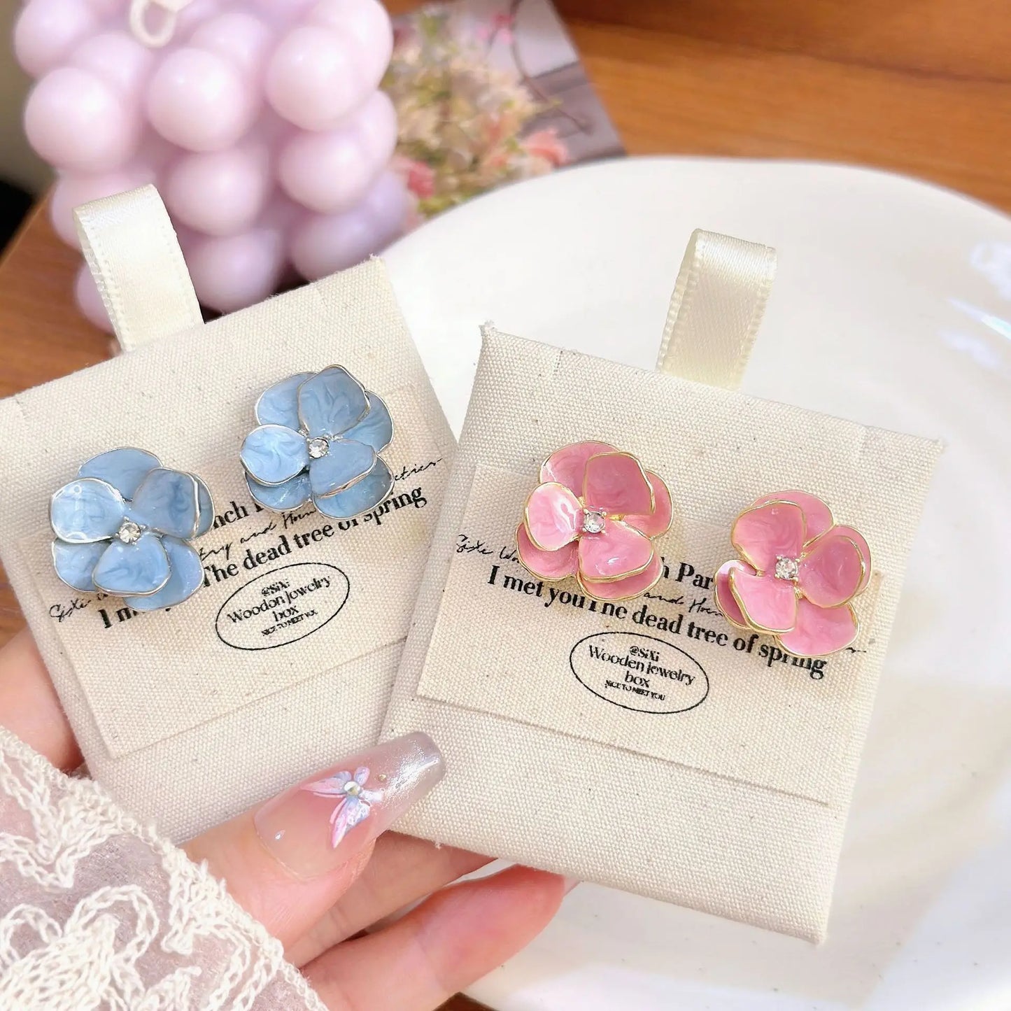 New Fashion Sweet Design Spring/Summer Blue Pink Enamel Flower Light Luxury High End Earrings Party Gifts for Women Jewelry