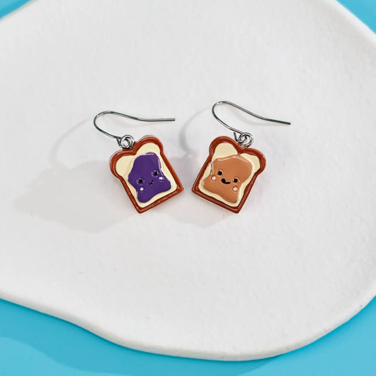1 Pair Cute Toast Drop Earrings, Hand-Painted Resin Material, The Best Gift for Girls on Christmas, New Year and Birthdays.