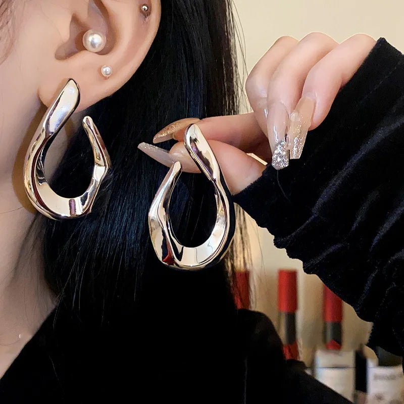 Vintage Geometry Irregular Eardrop Personality Asymmetry Dripping Oil Earrings for Women Fashion Daily Commuting Jewelry Gift