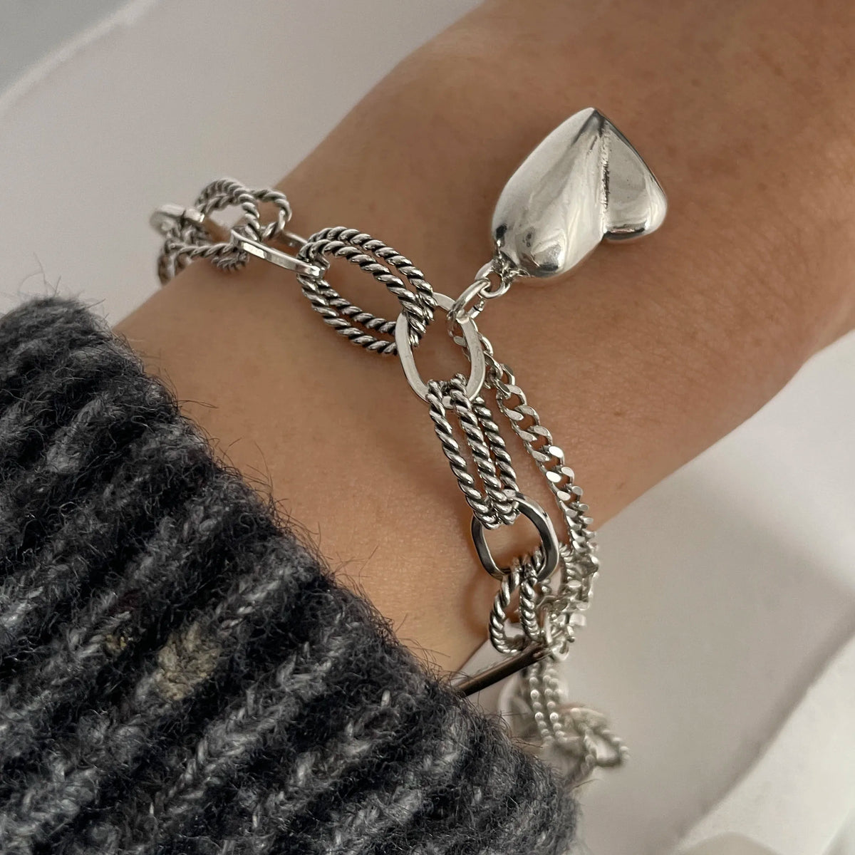 100% Solid 925 Sterling Silver Metal Bracelet for Women Vintage Handmade Simple Retro Heart Chain Bracelet Birthday Gift Part