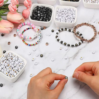 700pcs 7 Colors Round Letter Beads Acrylic Alphabet Number Beads for Jewelry Making DIY Taylor Friendship Bracelet (7x4mm)