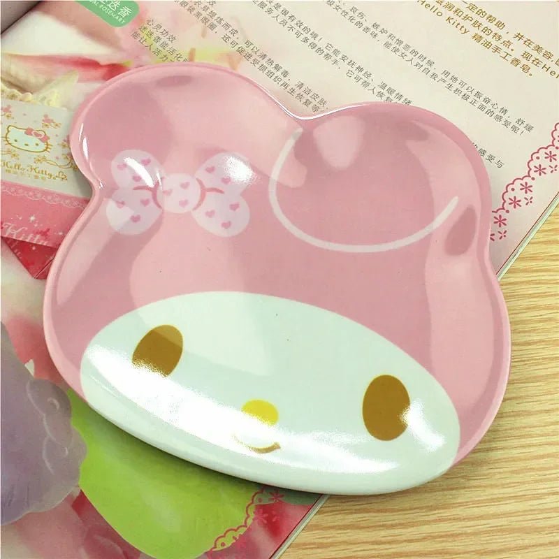 Anime Kawaii Hello Kitty Big Head Plate. Super Cute Plate Is Designed for Girls. It's a Charming Addition to Any Kitchen or H