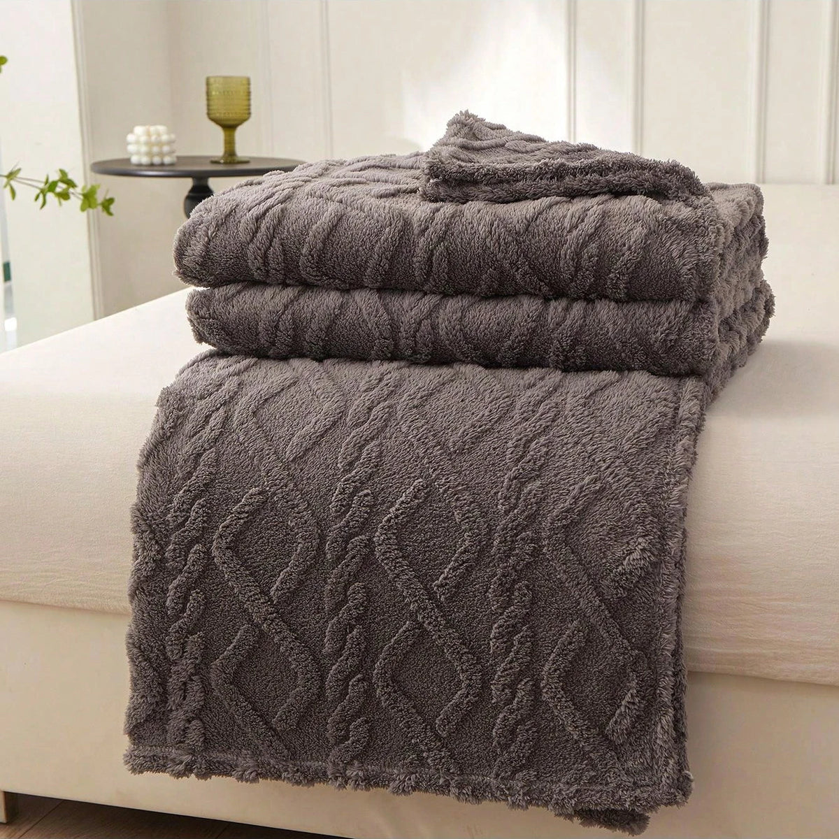 1pc Single-Layer Coral Fleece Blanket, Lightweight & Multi-Purpose Blanket Bed Cover,For Living Room Sofa Cover, Nap Blanket 