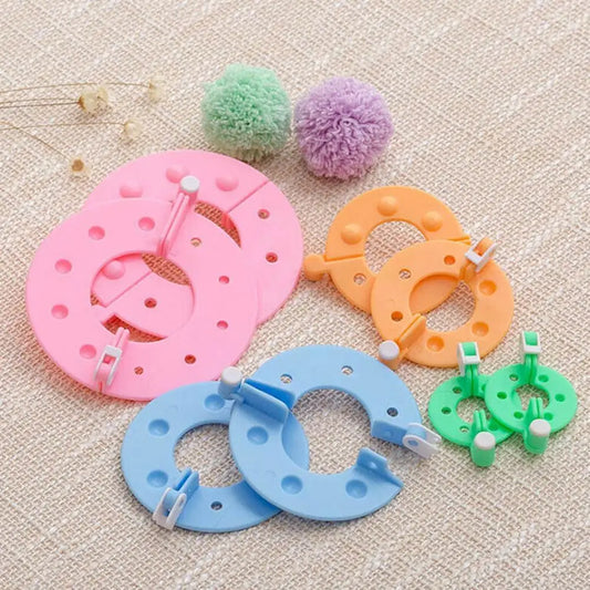 8pcs Wool Ball Maker Knitted Tools Yarn Pompon Wool Plush Ball Set Fluff Ball Wool Ball Production Tools Pompoms