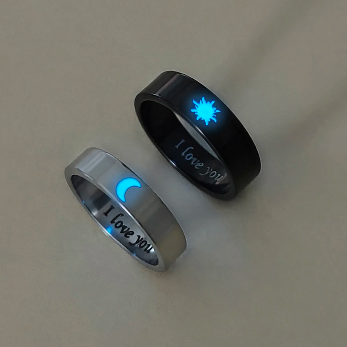 2-Piece Set Luminescent Day Night Couple Rings Fashionable Ladies Valentine's Day Gift Love Commitment Finger Rings