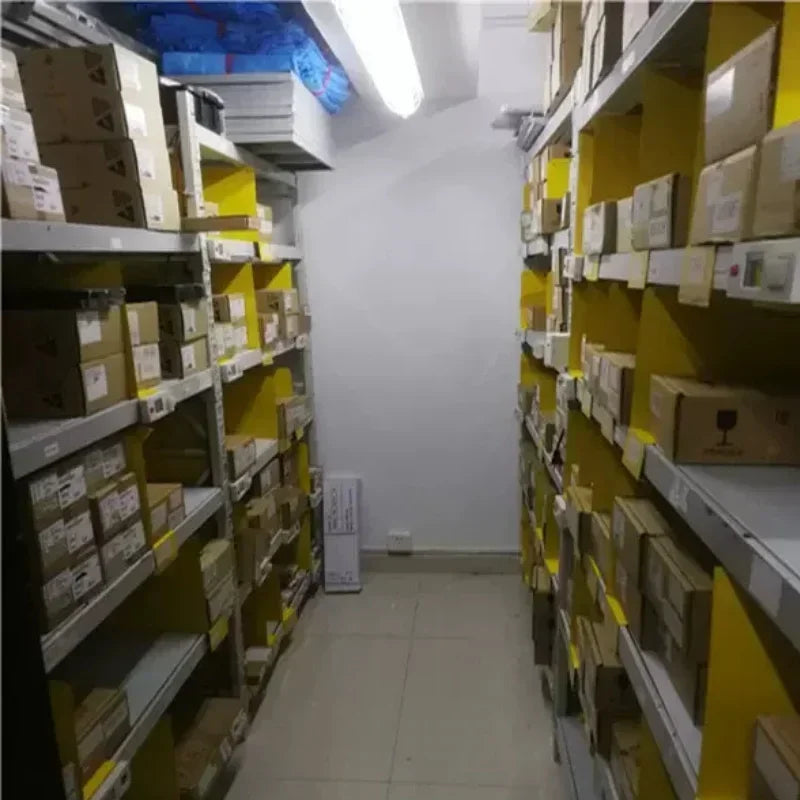 ICL7106CM44 ICL7106