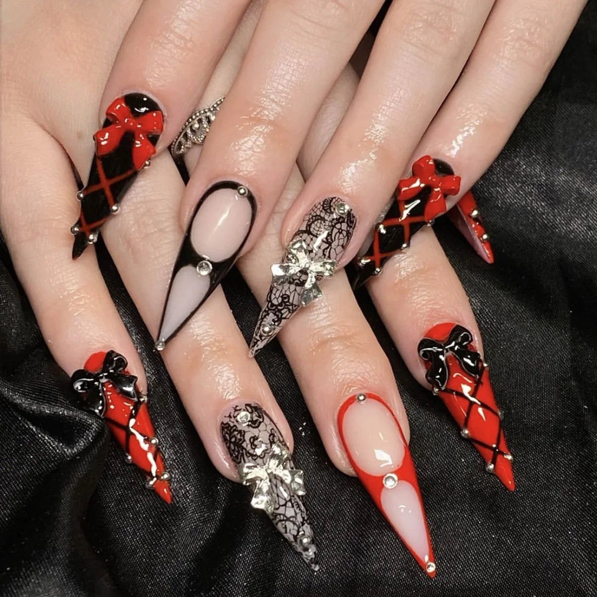 24pcs Long Almond Press on Nails False Nails with Golden Decoration Wearable Stick-on Nails Fake Nail Uñas Накладные Ногти 네일