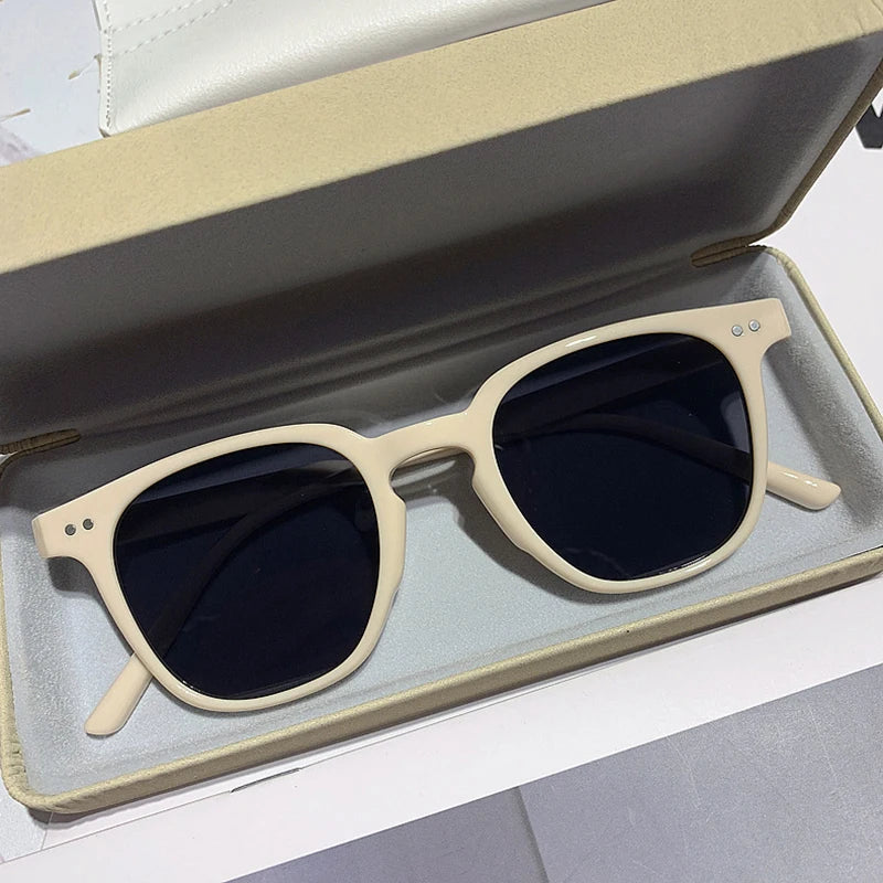 New Vintage Square Sunglasses Women Men Small Round Sun Glasses Female Small Eyewear Sunglasses for Male Female