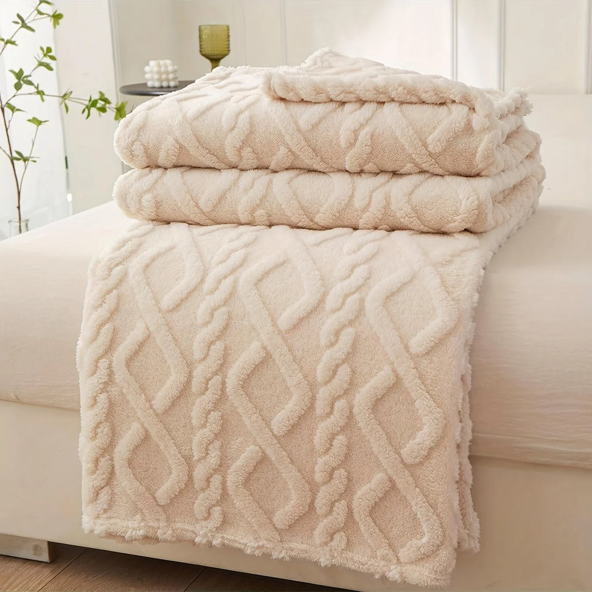 1pc Single-Layer Coral Fleece Blanket, Lightweight & Multi-Purpose Blanket Bed Cover,For Living Room Sofa Cover, Nap Blanket 