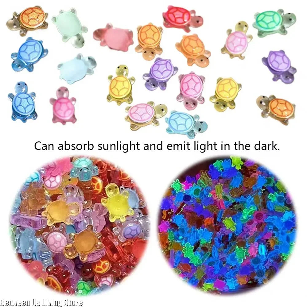 100Pcs Mini Resin Turtles Night Glow Turtle Figurines Multi-Function Glow in The Night Turtle Miniatures for Micro Landscapin