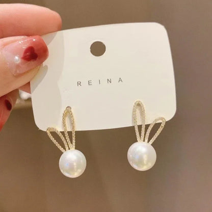 Pure White Women's Dangle Earrings Blooming Flower Acrylic Enamel Butterfly Imitation Pearl Heart Hanging Earrings Elegant Br