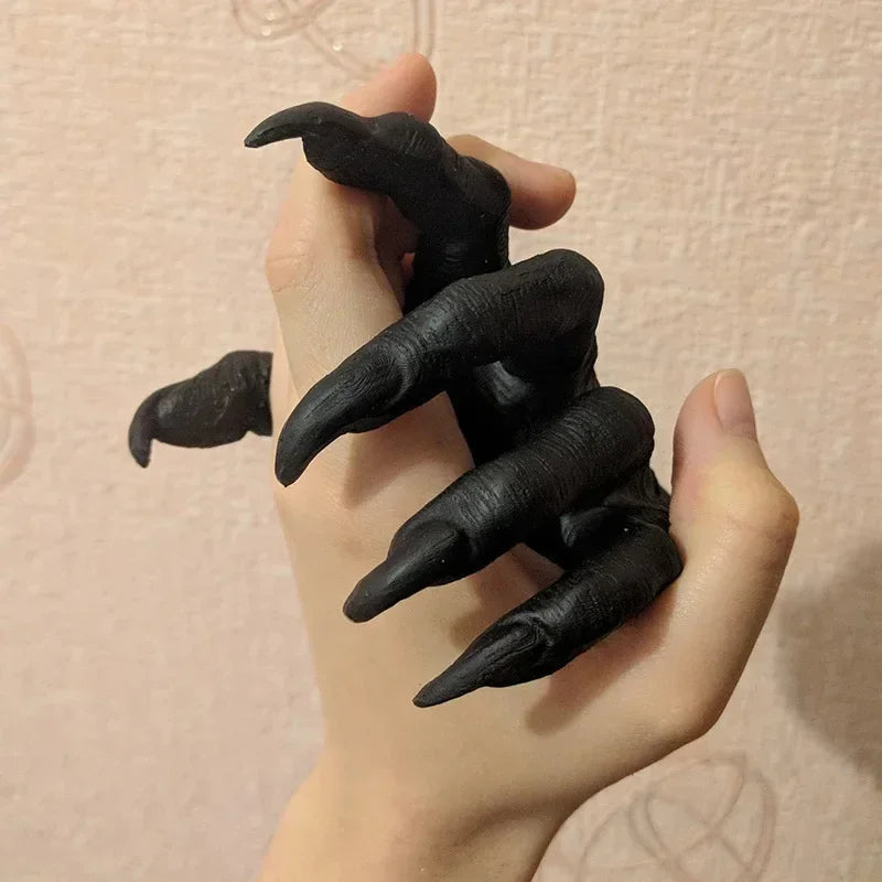 Gothic Witch's Hand Statues - Creative Resin Ornament, Aesthetic Wall Keys Hanging Rack, Bag Hangers, Wall Art Sculptures