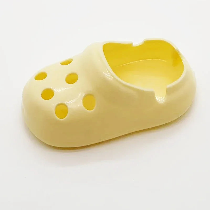 Creative Cute Hole Shoe Ashtray, Flame Retardant PP Material+anti Fly Ash, Suitable for Home/office/hotel Panoramic View - WH