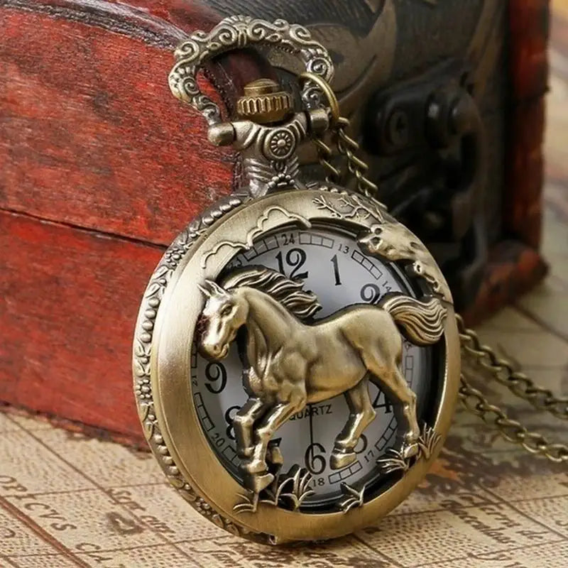 Vintage Bronze Hollow Horse Animal Design Quartz Pocket Watch With Necklace Gift Fashion New Men Women Exquisite Watches