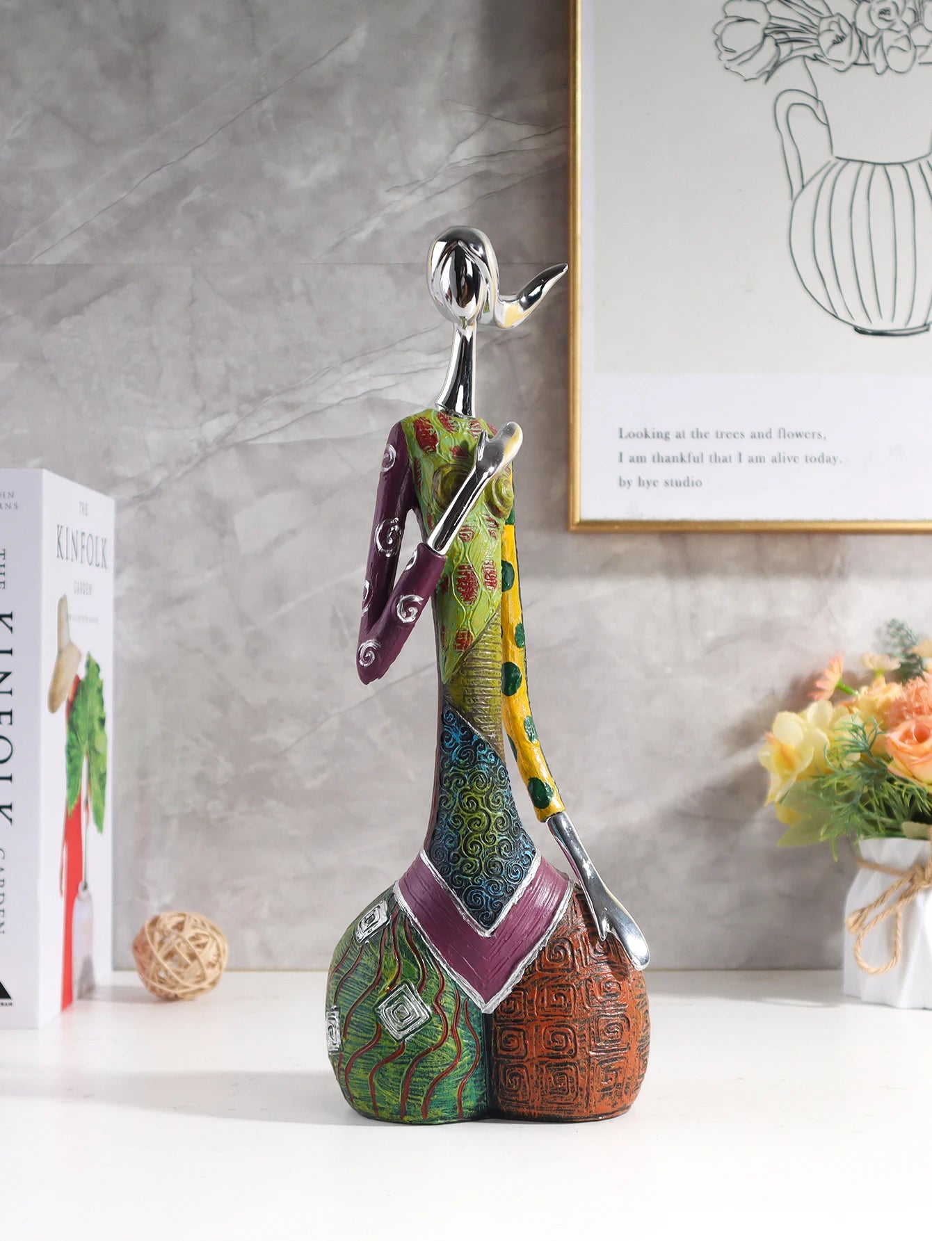 Abstract Art Figurine, Resin Decorative Craft, Home Decorative Accessories for Bedroom, Living Room, and Study