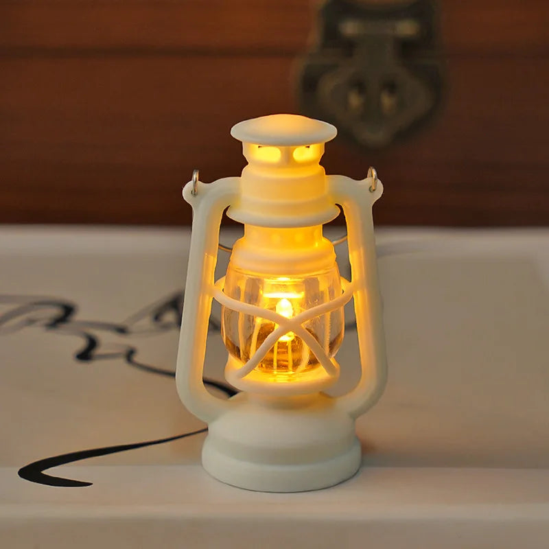 Dollhouse Mini Led Retro Glowing Pony Lantern Simulation Cande Light Night Light Dolls Miniature oil light Lamp Home Decor To