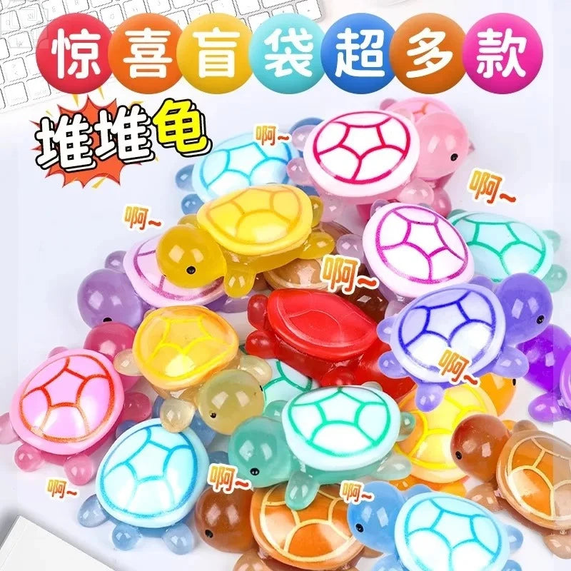 100Pcs Mini Resin Turtles Night Glow Turtle Figurines Multi-Function Glow in The Night Turtle Miniatures for Micro Landscapin