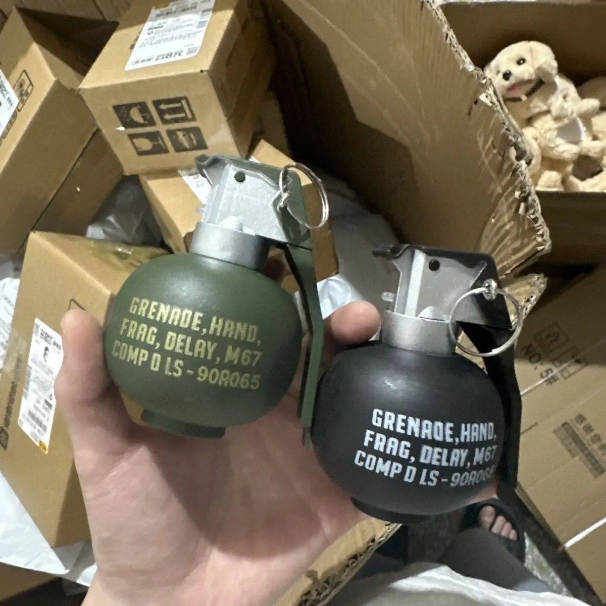 Cosplay Accessories Plastic M67 Grenade Toy Decoration Anime Peripheral Model Pull Ring Military Grenade Toy M18 Smoke Flash