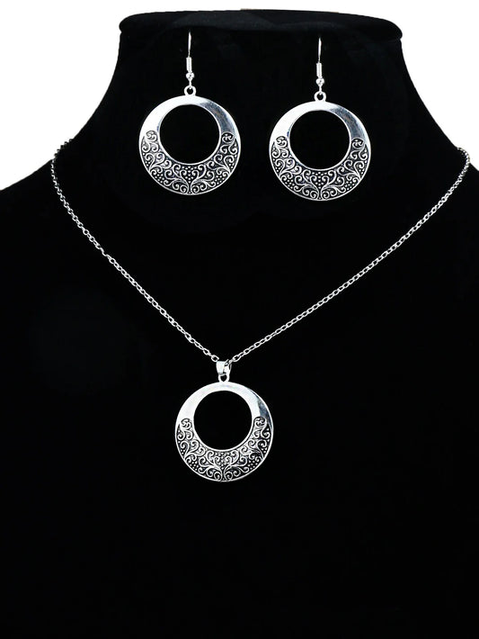 Vintage Ethnic Style Silver Pendant Earrings Necklace Set Round Ring Simple Carved Women's Style Earrings Necklace Combinatio