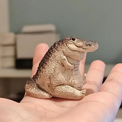 Animal Figurines Alligator Figure Chubby crocodile Ornament Resin Animal Figurines Garden Decoration for Lawn Desktop or Balc