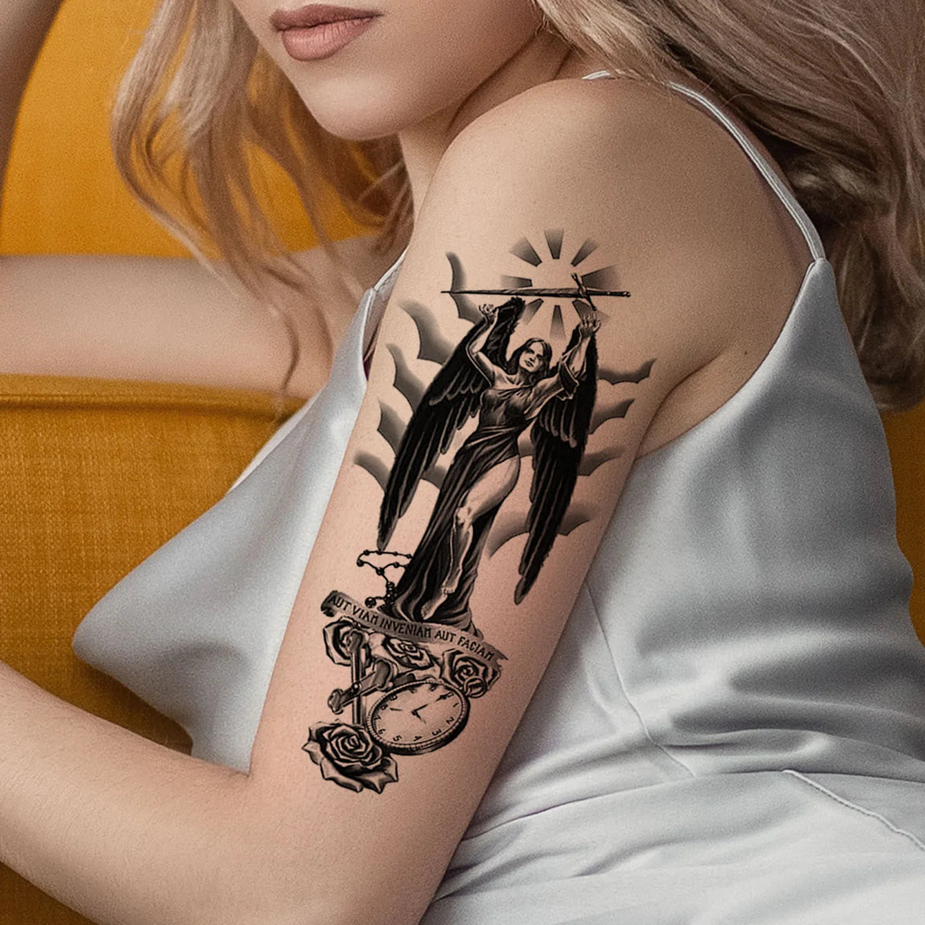 Waterproof Temporary Tattoo Sticker Flowers Big Pray Hands Cross Honely Lovely Letters Neck Flash Tatto Fake Tatoo for Women 