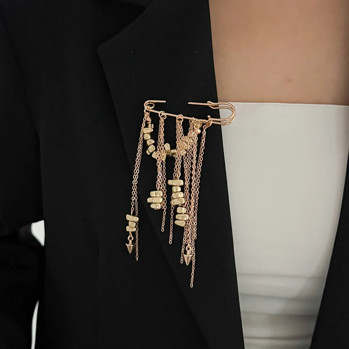 Retro Sweet Imitation Pearl Metal Chain Tassel Pendant Pin Pants Foot Chain 2025 Creative Girl Fashion Sweet Fashion Jewelry 