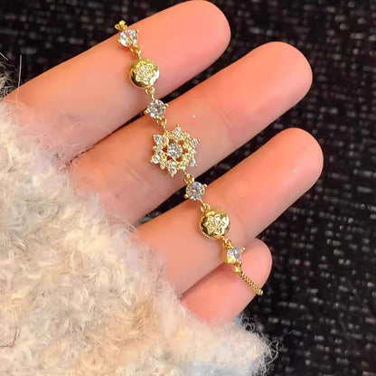 Zinc Alloy Bracelet Sparkling Zircon Flower Bracelet Handmade Bracelet Alloy For Daily Wear Fashion Accessory Party - Golden 