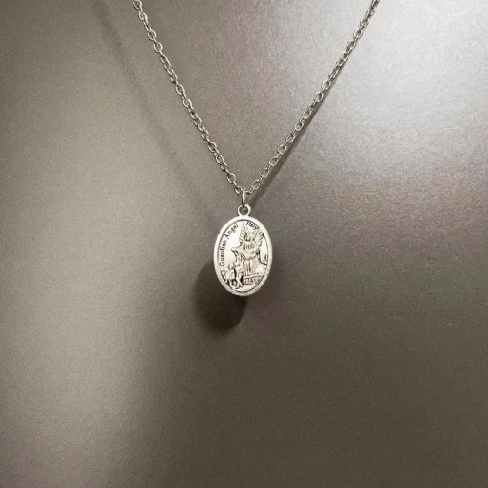 Vintage Temperament Sliver Color Double-sided Little Angel Fairy Relief Oval Pendant Necklace for Women Men Collar Chain Jewe