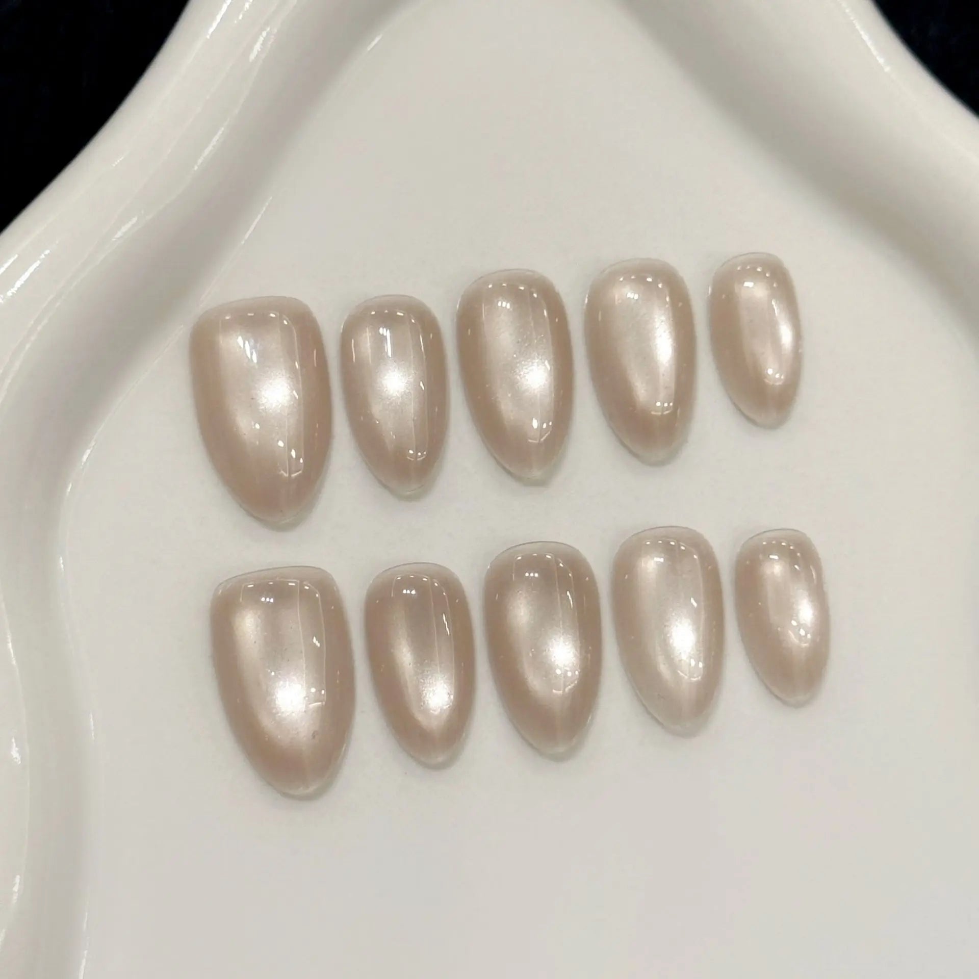 10pcs Handmade Press On Nails Solid Color Glossy Glass Beads Cat's Eye False Nails Full Cover Short Almond Fake Nail For Wome