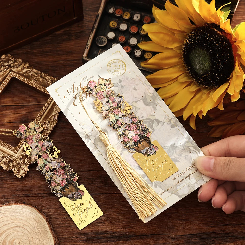 1 Pc Vintage Artistic Metal Bookmark, Hollow Painting Design With Long Tassel For Office Book Lovers Reading Gift Stationery 
