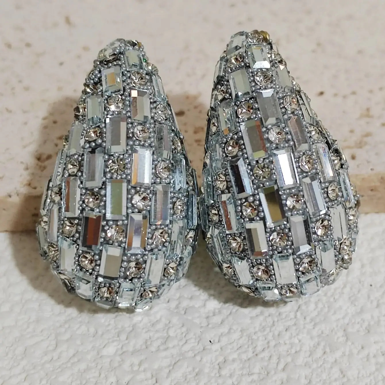 Oversized colorful Stud Earrings with Full Diamonds and Drop-shaped Pendants in European and American Styles - white