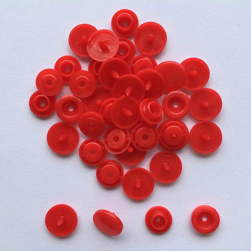 50 Sets Round Snaps Buttons For Bib T5 Plastic Press Button Fastener Snap For Clothes Accessories DIY Crafts 24Colors - red