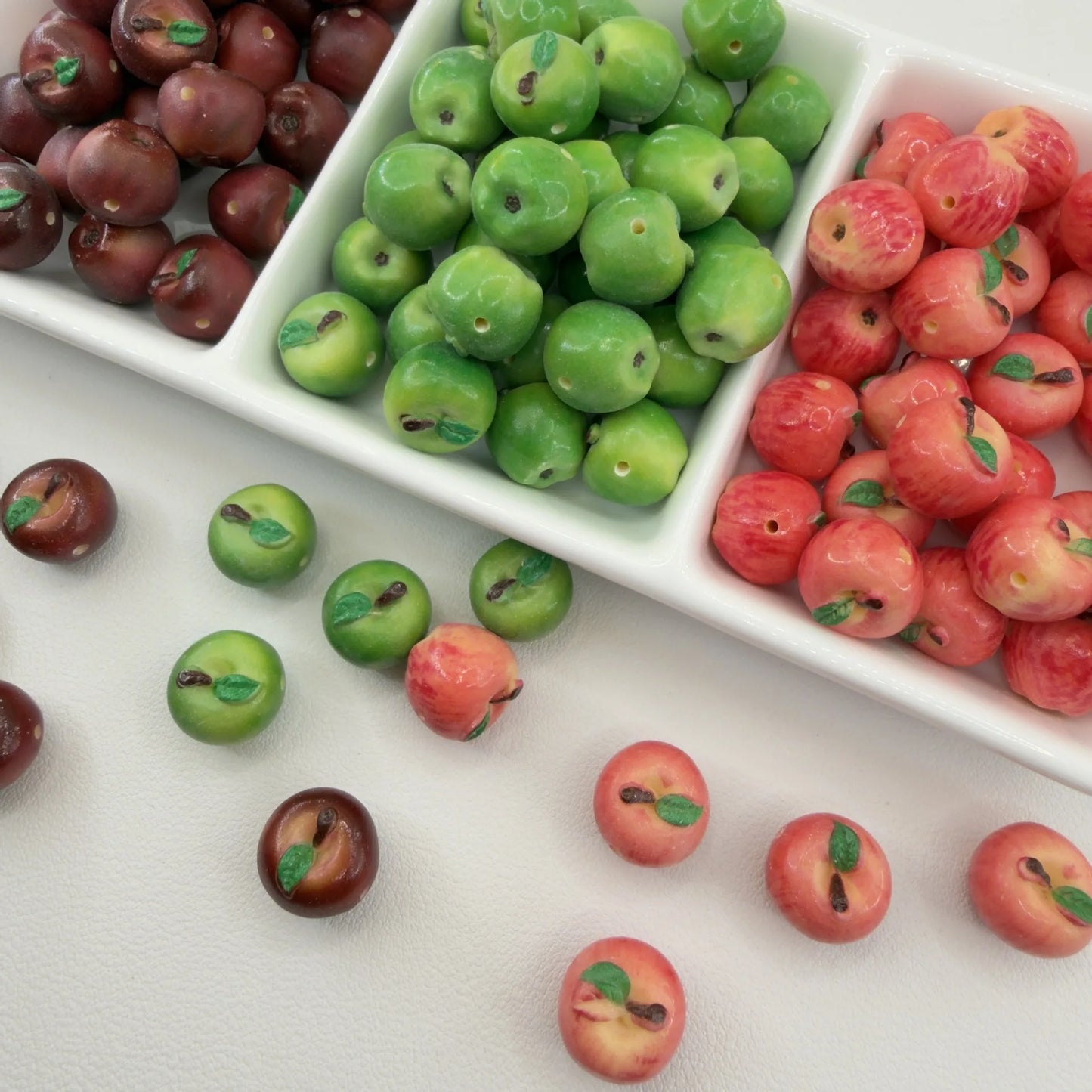 5Pcs 14x15MM 3D Resin Simulation Apple Charms Fruit Pendant Spacer Loose Beads For DIY Jewelry Bracelet Earrings Accessories