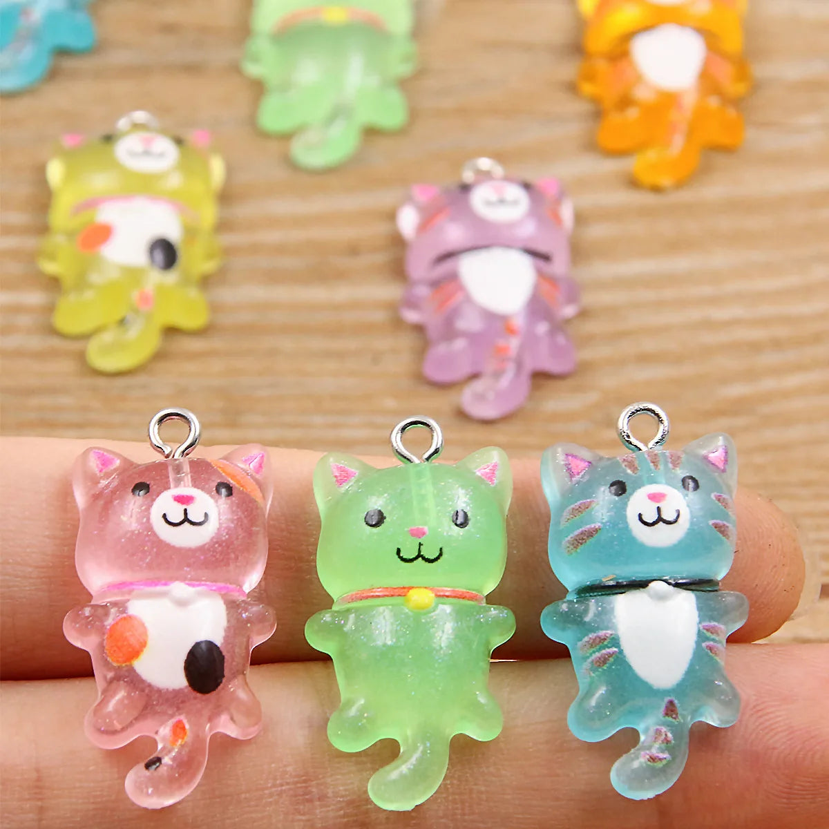 10pcs Mixed Cartoon Cute Cat Design Charms 3D Luminous Resin Animal Pendants For DIY Bracelet Necklace Jewelry Making Accesso