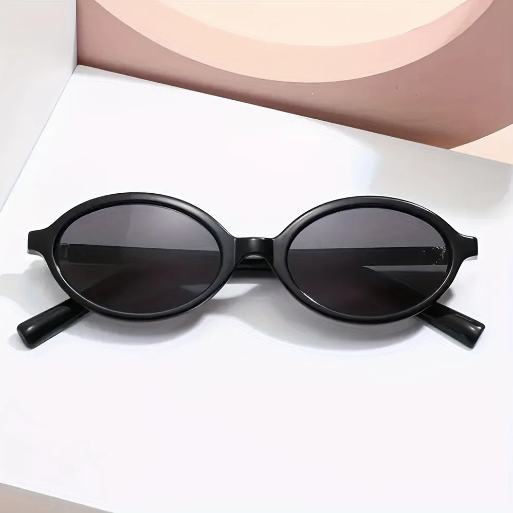 Y2K Style Oval Women'S Glasses Small Frame Fashionable Vintage with Decorate Function for Women Men - Black