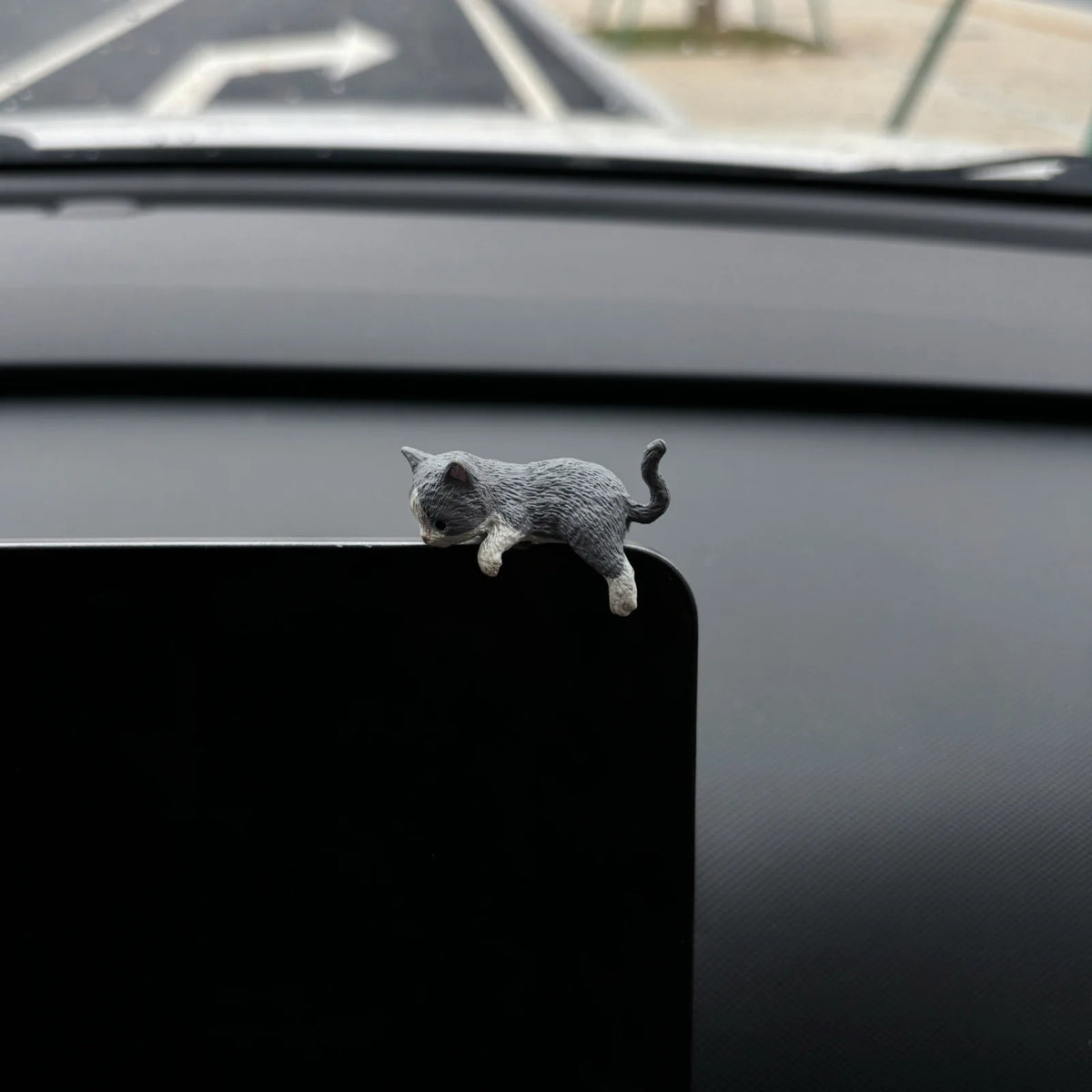 Figurine Car Cats Ornaments Center Console Decoration Sleeping Kitten Dashboard Screen Rearview Ornaments Figurine Car Orname