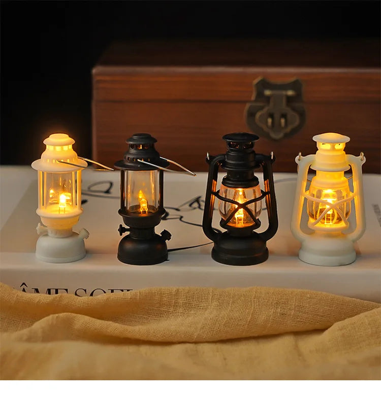 Dollhouse Mini Led Retro Glowing Pony Lantern Simulation Cande Light Night Light Dolls Miniature oil light Lamp Home Decor To