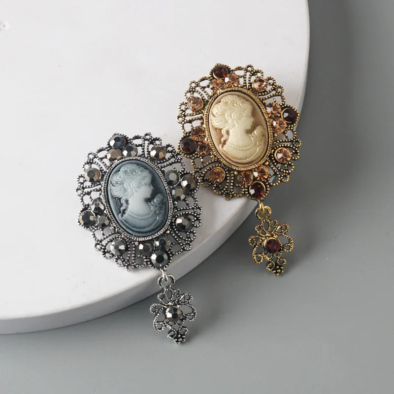 Victorian Crystal Rhinestones Cameo Vintage Brooches For Women Queen's Cameo Beauty Head Brooch Pin Clothing Accessor