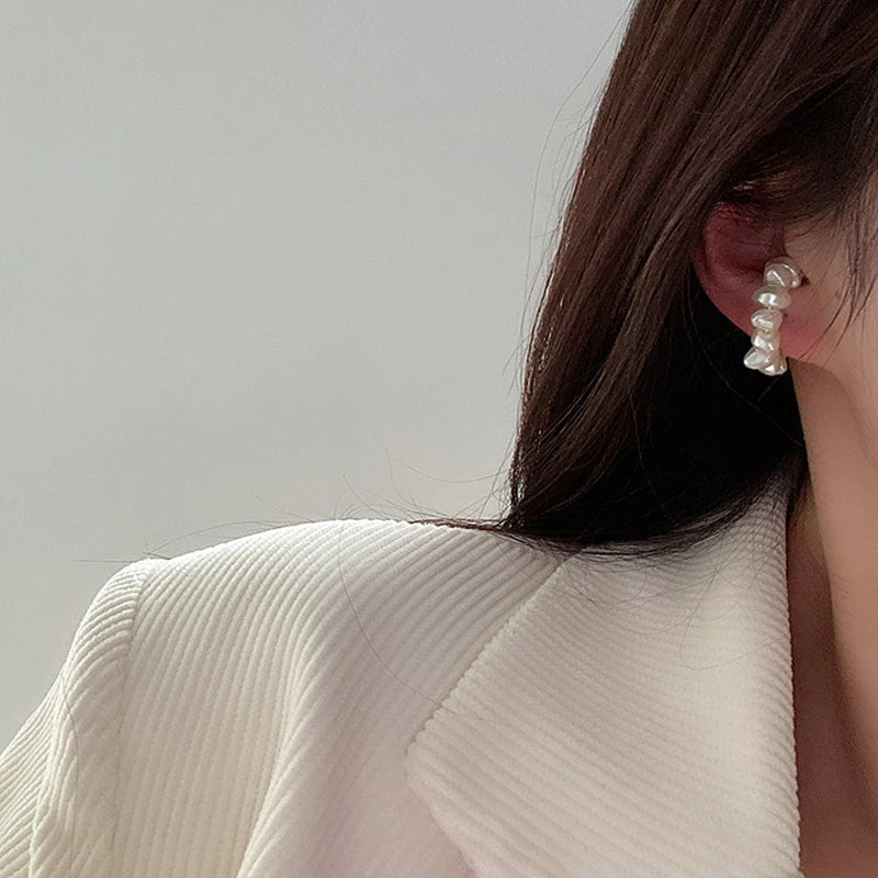 Irregular Pearl Ear Clip Fake Piercing Ear Cuff Artificial Pearls Ear Clips On Earrings Women French Retro Elegant Jewelry Gi